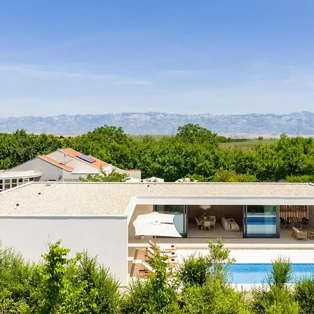 Gorgeous In Holiday home Privlaka (Zadar)